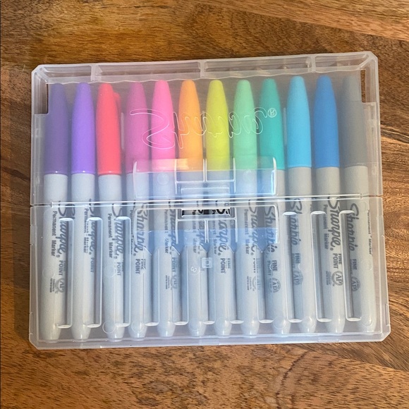 Sharpie Permanent Marker Set - 23 Markers - Never Opened - Picture 5 of 12